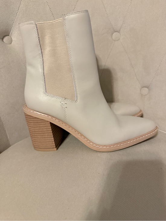 Crown Vintage Shoes - Crown Vintage Cream Leather Block Heel Chelsea Boot